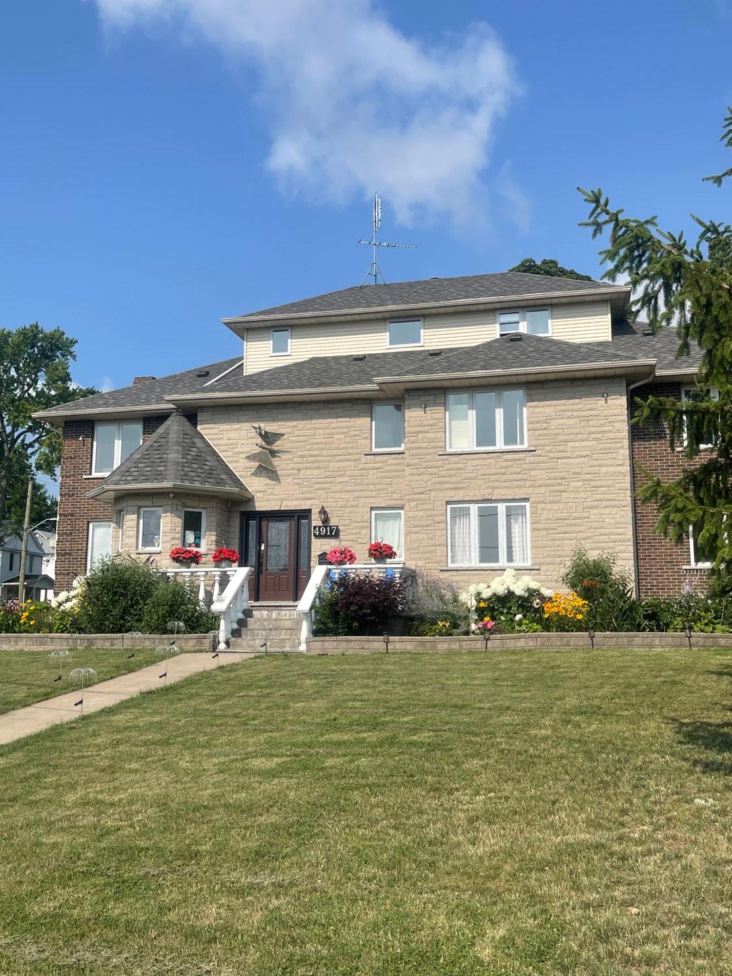 Butterfly Manor Bed & Breakfast 4*